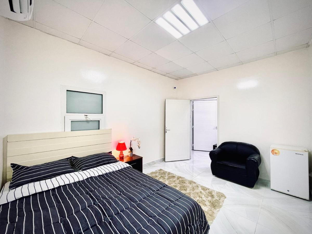 Private 2Bedroom Villa With T&B And Kitchenette Near Abu Dhabi International Airport Eksteriør billede
