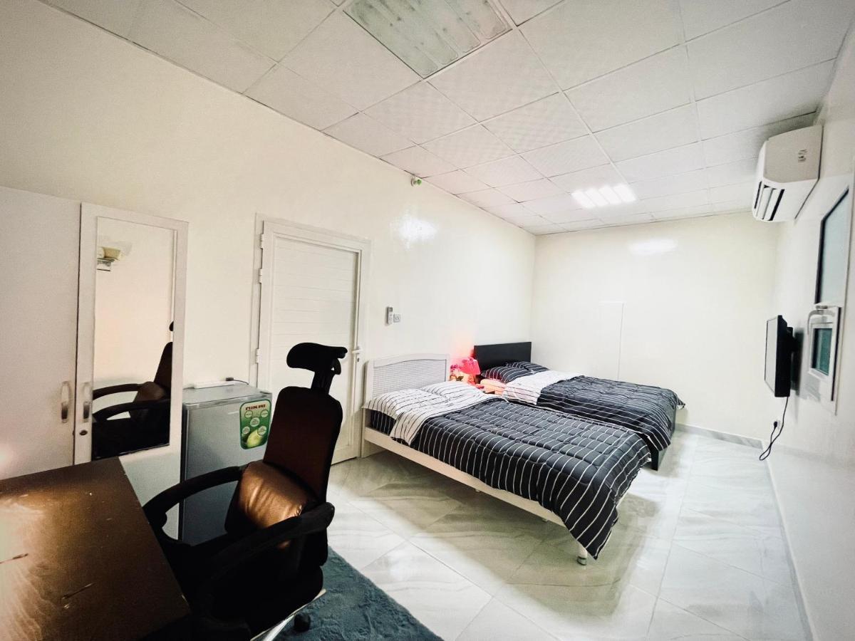 Private 2Bedroom Villa With T&B And Kitchenette Near Abu Dhabi International Airport Eksteriør billede